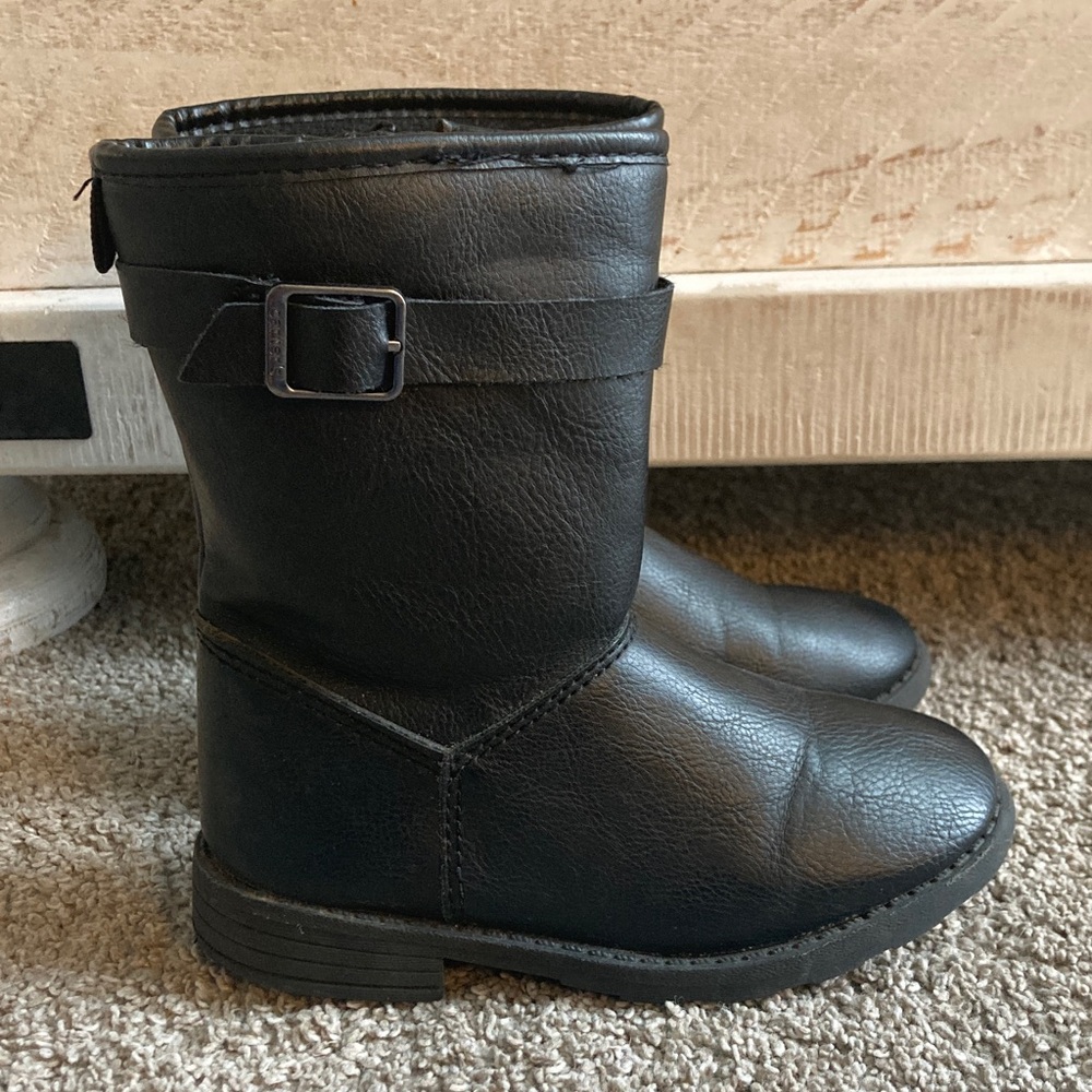Carter’s black boots